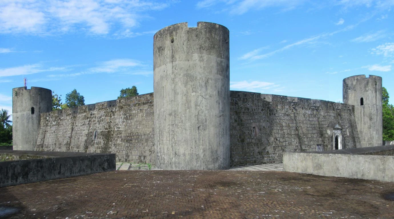 Fort Belgica on Banda Neira